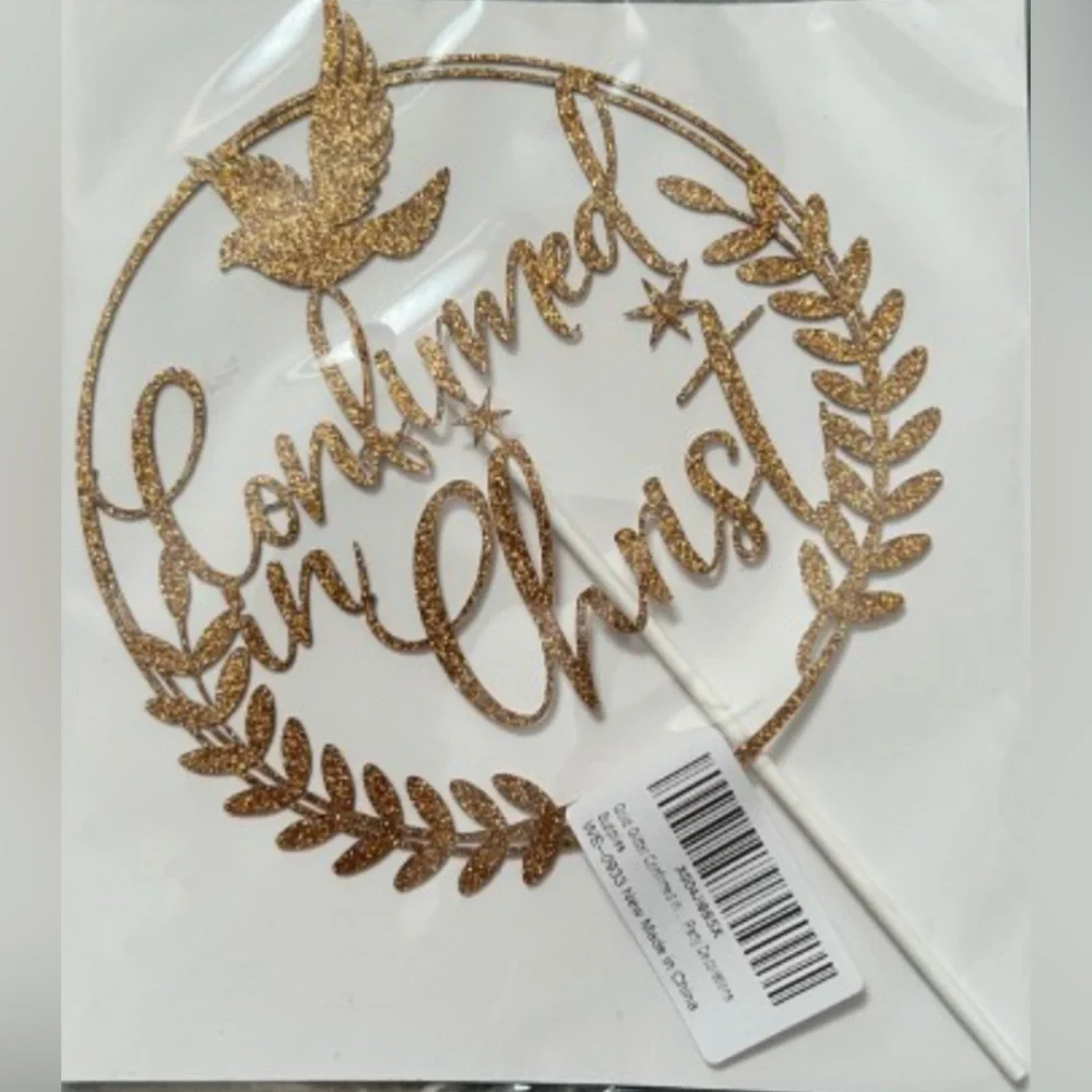 Gold Glitter Confirmed in Christ Cake Topper